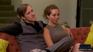 порно видео Amateur couple both crave a threesome with another woman