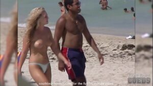 порно видео beautiful hot chicks showing skin on teh beach