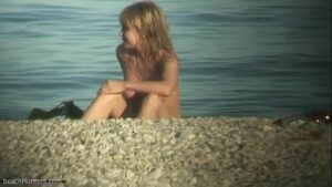 порно видео Cute nudist teen caught on cam