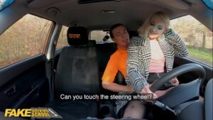 порно видео Fake Driving School Blonde Marilyn Sugar in Black Stockings Sex in Car