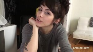 порно видео Fucking Her Tasty Hairy Pussy with Big Dildo