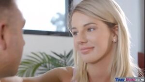 порно видео Glamour babe screwed in many positions
