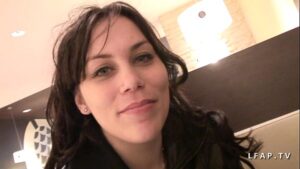 порно видео Petite amatrice brunette sodomisee et fistee grave