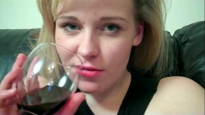 порно видео Playing with British amateur Nadia