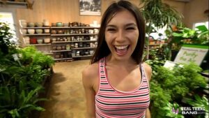 порно видео Real Teens — Hot Amateur Teen Picked Up And Fucked