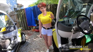 порно видео Roadside — Short Haired Redhead Gets Fucked By Mechanic’s Big Cock