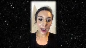 порно видео Sperm addict girls cover her face with cum and swallow — Part 1