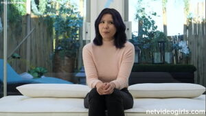 порно видео Sweet outgoing Asian girl fucks the 5th guy of her life