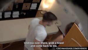 порно видео Young brunette gets the massage of her dreams